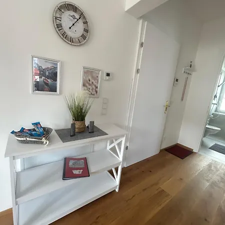 Citylake G23 Apartments Mit Kostenlosem Parkgaragen-Stellplatz !! Gmunden Exterior photo