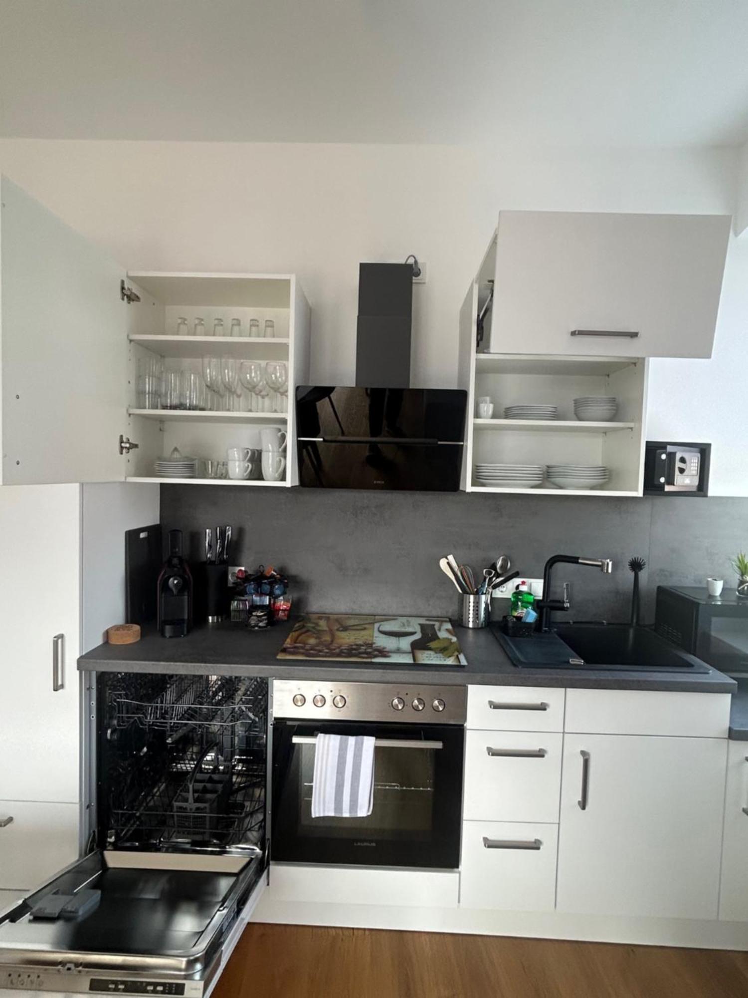 Citylake G23 Mit Kostenlosem Parkgaragen-stellplatz !! Apartment