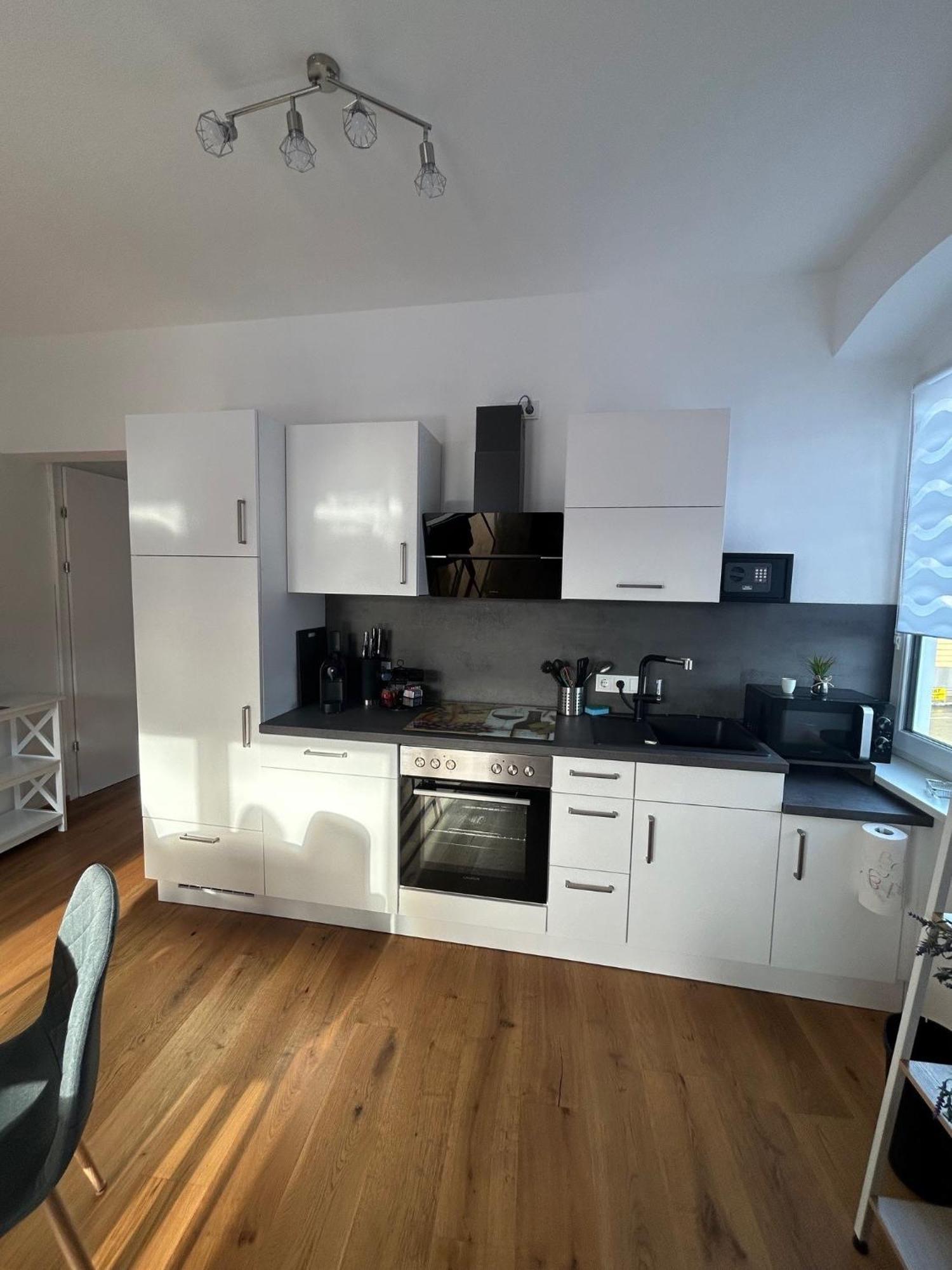 Apartment Citylake G23 Mit Kostenlosem Parkgaragen-stellplatz !! *