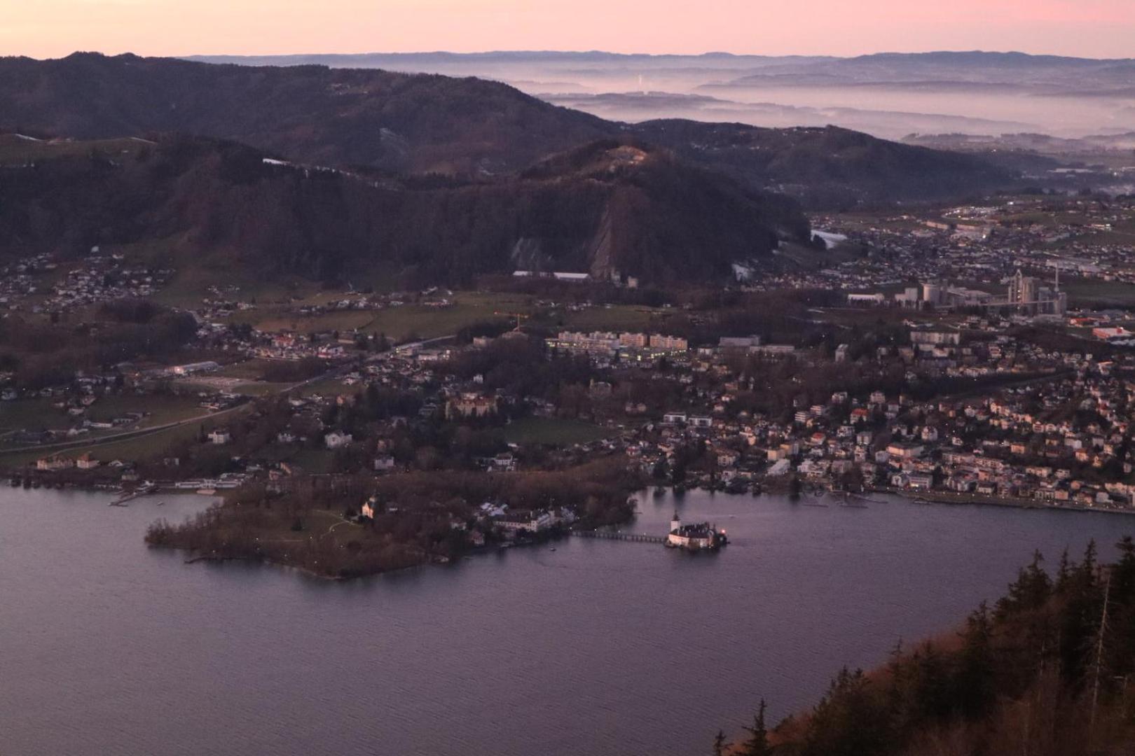 Citylake G23 Mit Kostenlosem Parkgaragen-stellplatz !! Apartment Gmunden